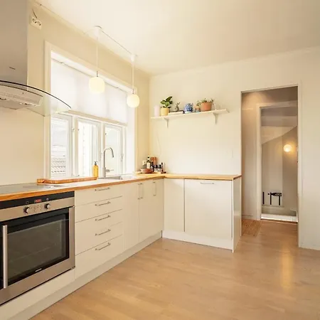 Two Bedroom With Two Bathrooms And Private Terrace And Garden